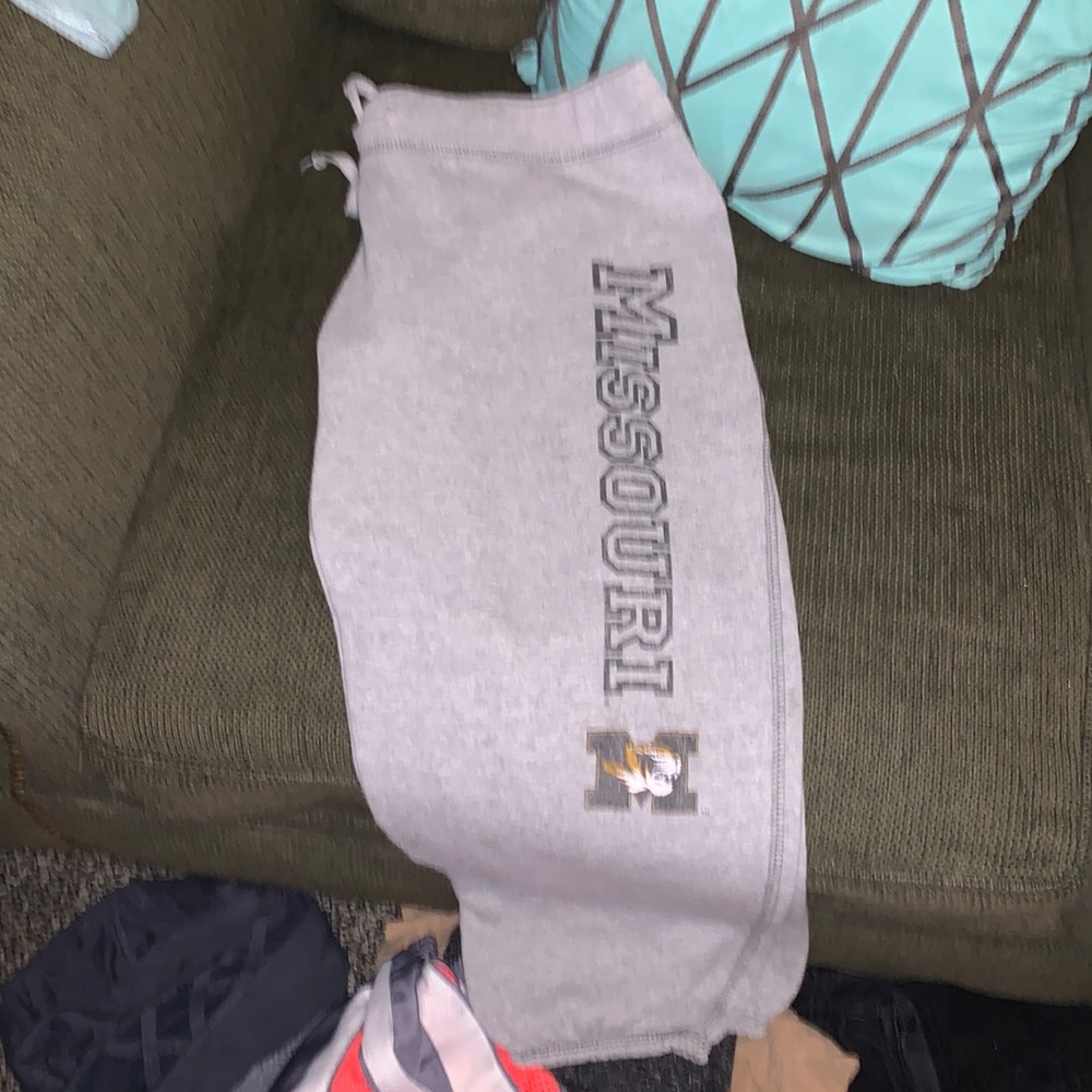 womens mizzou capri-sweats
